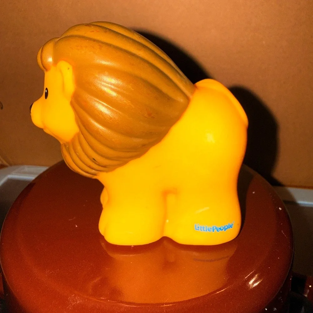 Fisher-Price Little‎ People Lion Toy Kids OS Yellow Good 2007 Zoo Safari